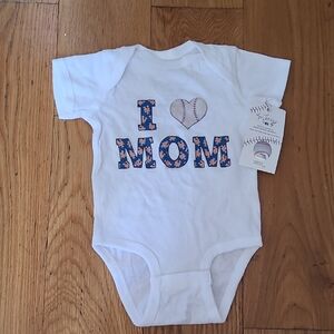 NWT White 'I Love Mom' New York Mets Baseball Print Onesie size 6 months